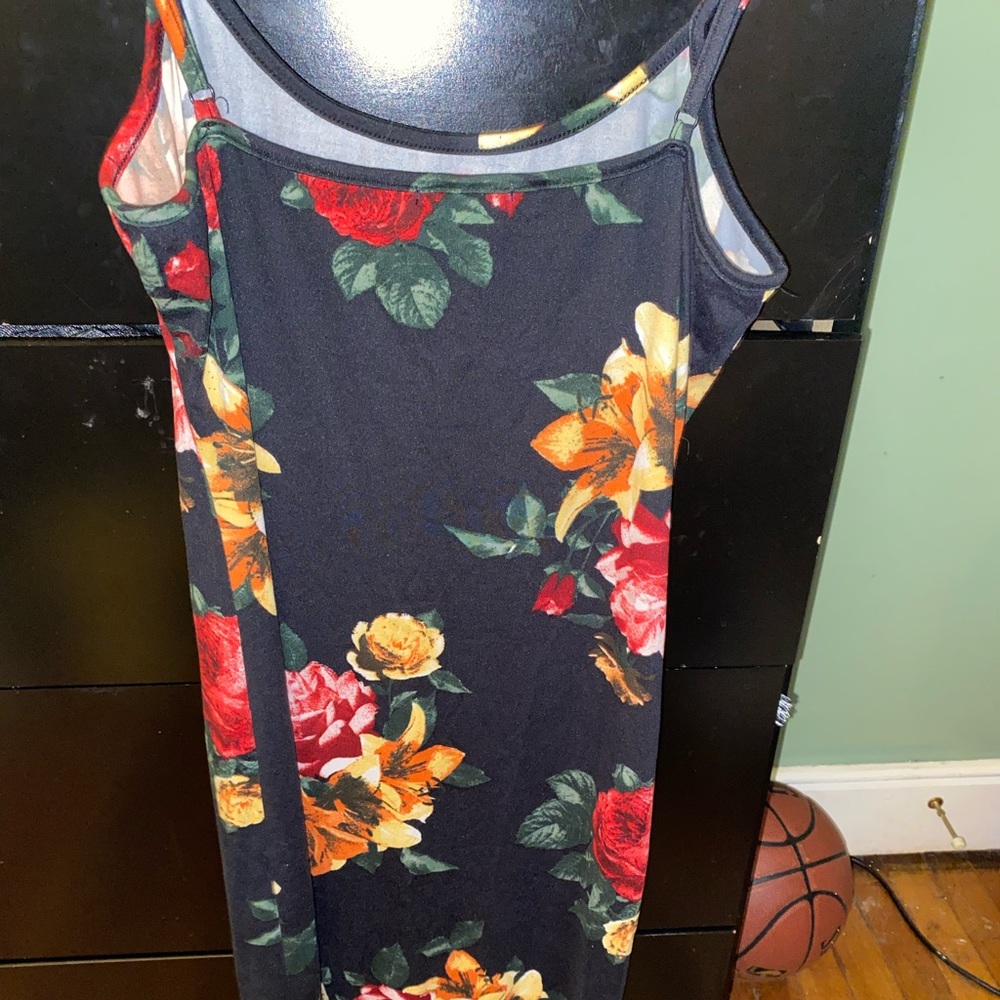 Dress - Picture 2 of 2